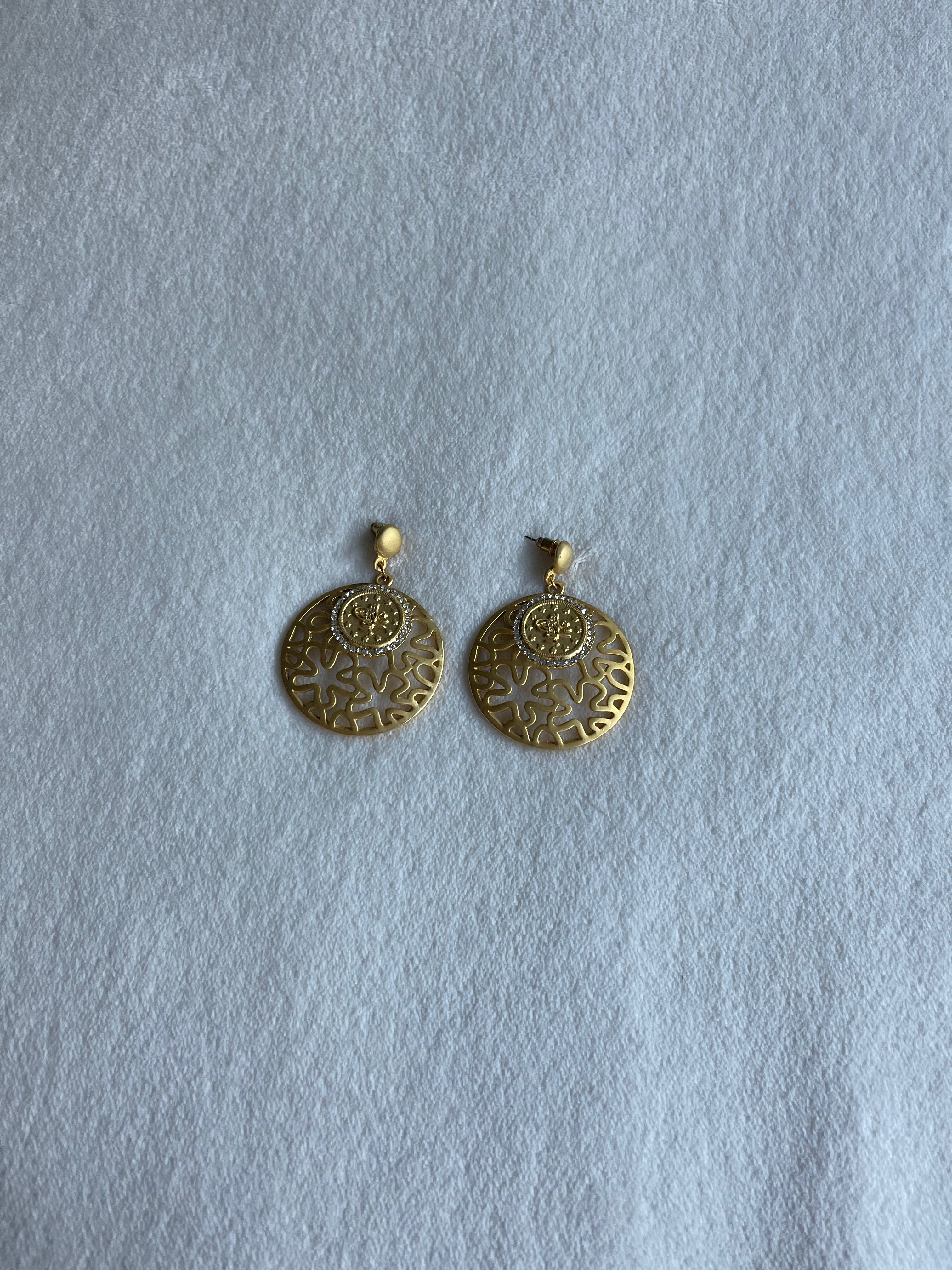 Showy High Fashion Earrings