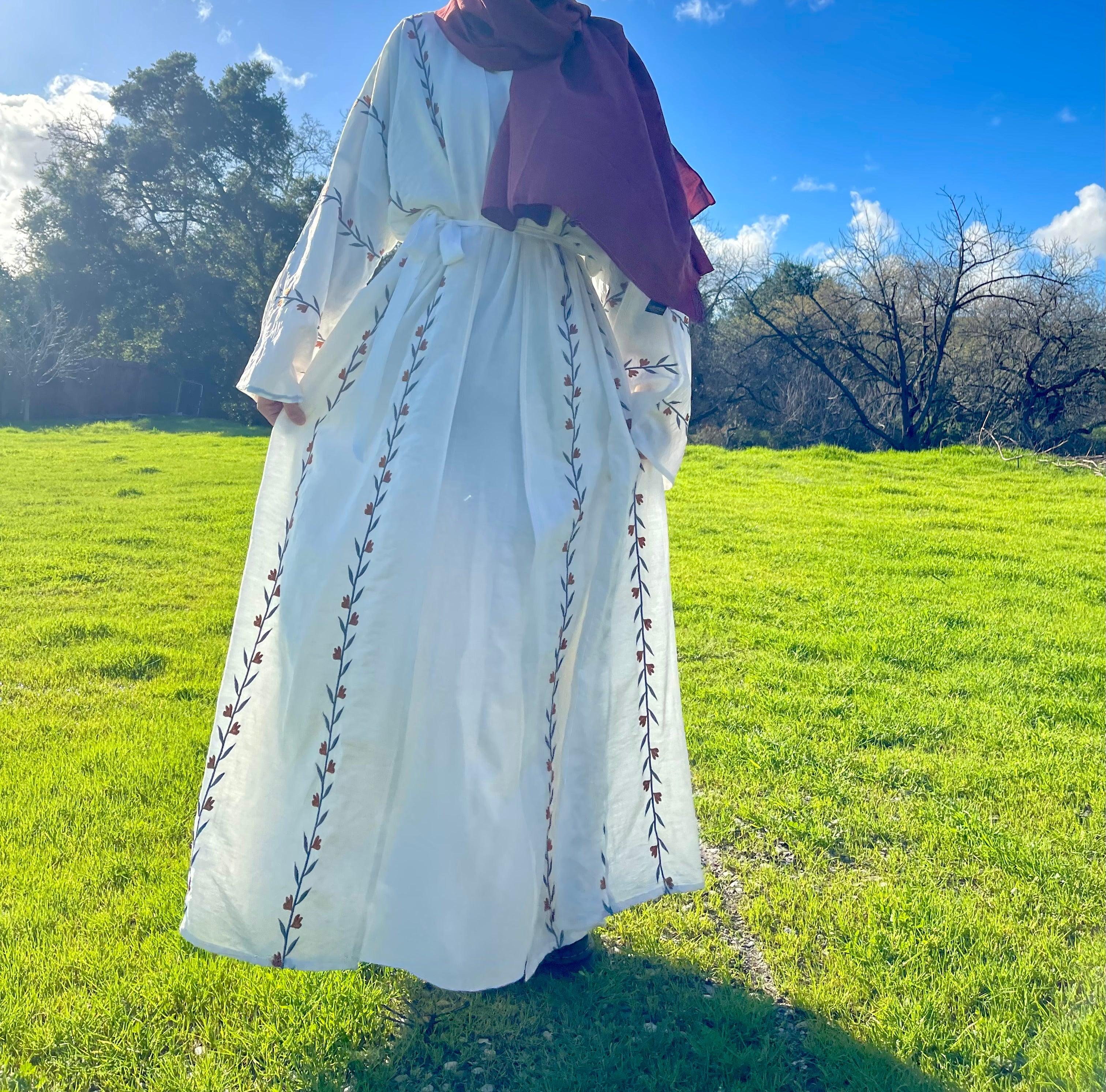 4-Piece Simple White Abaya | Elegant & Modest Everyday Wear
