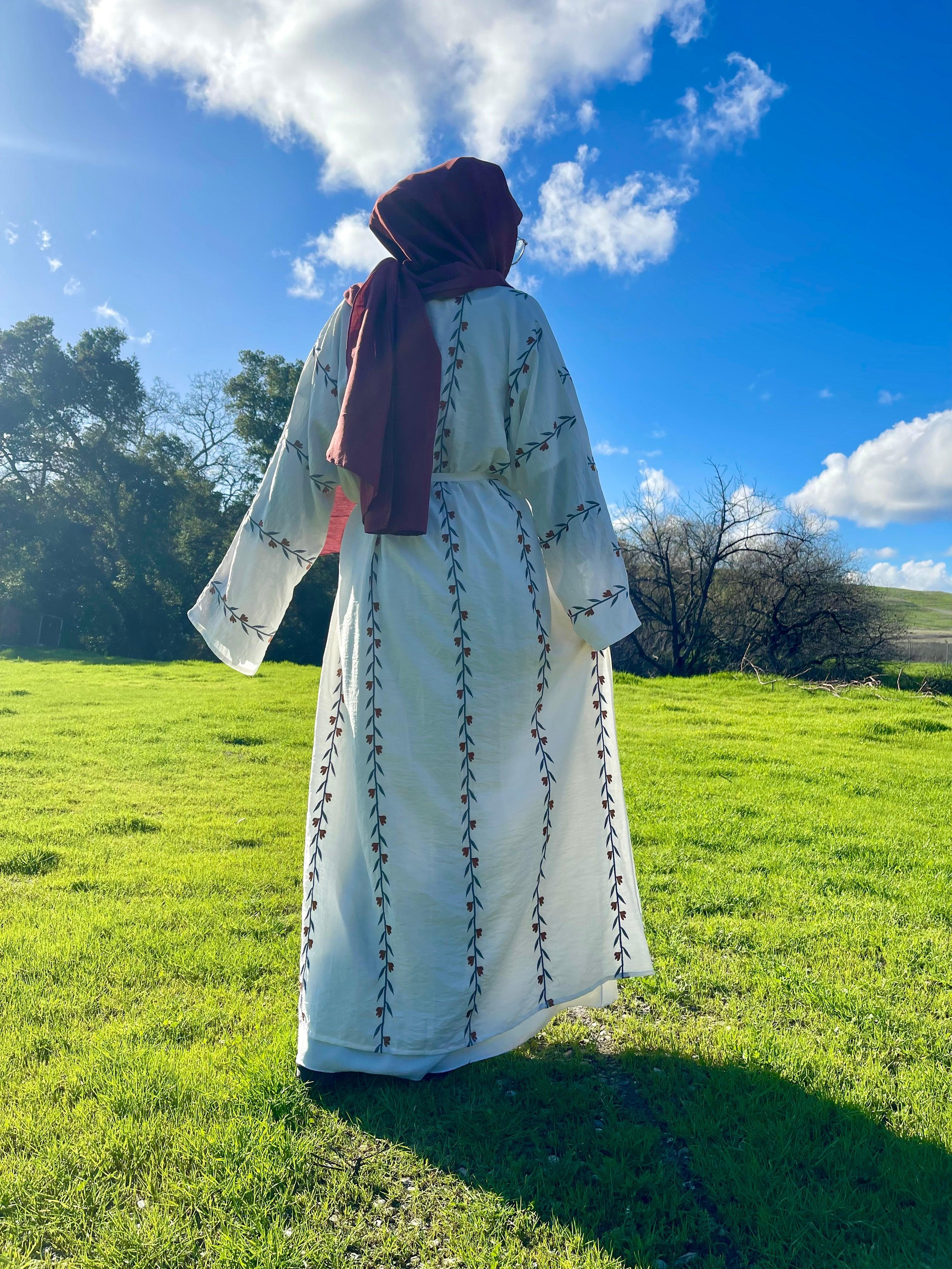 4-Piece Simple White Abaya | Elegant & Modest Everyday Wear