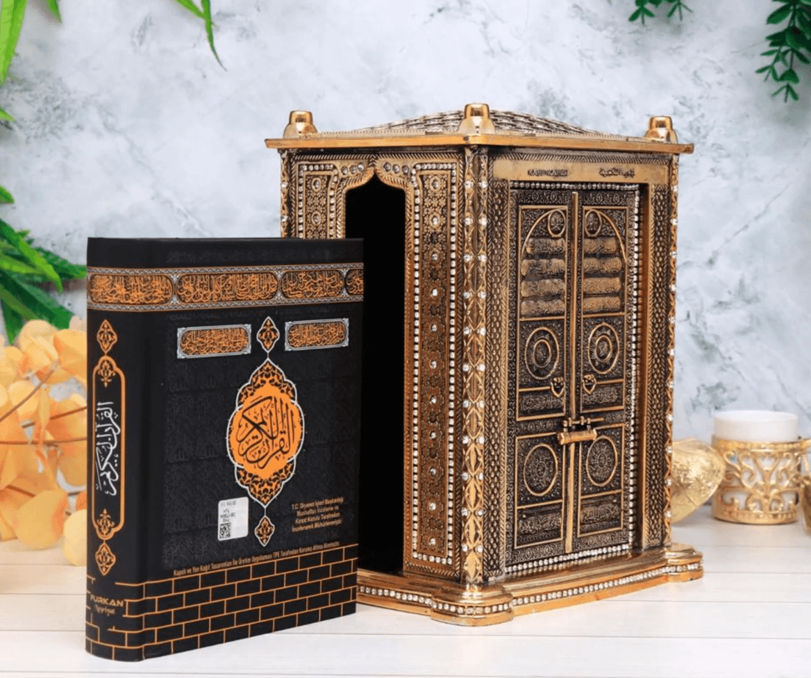 Kaaba Replica Gift Set | Elegant Islamic Keepsake
