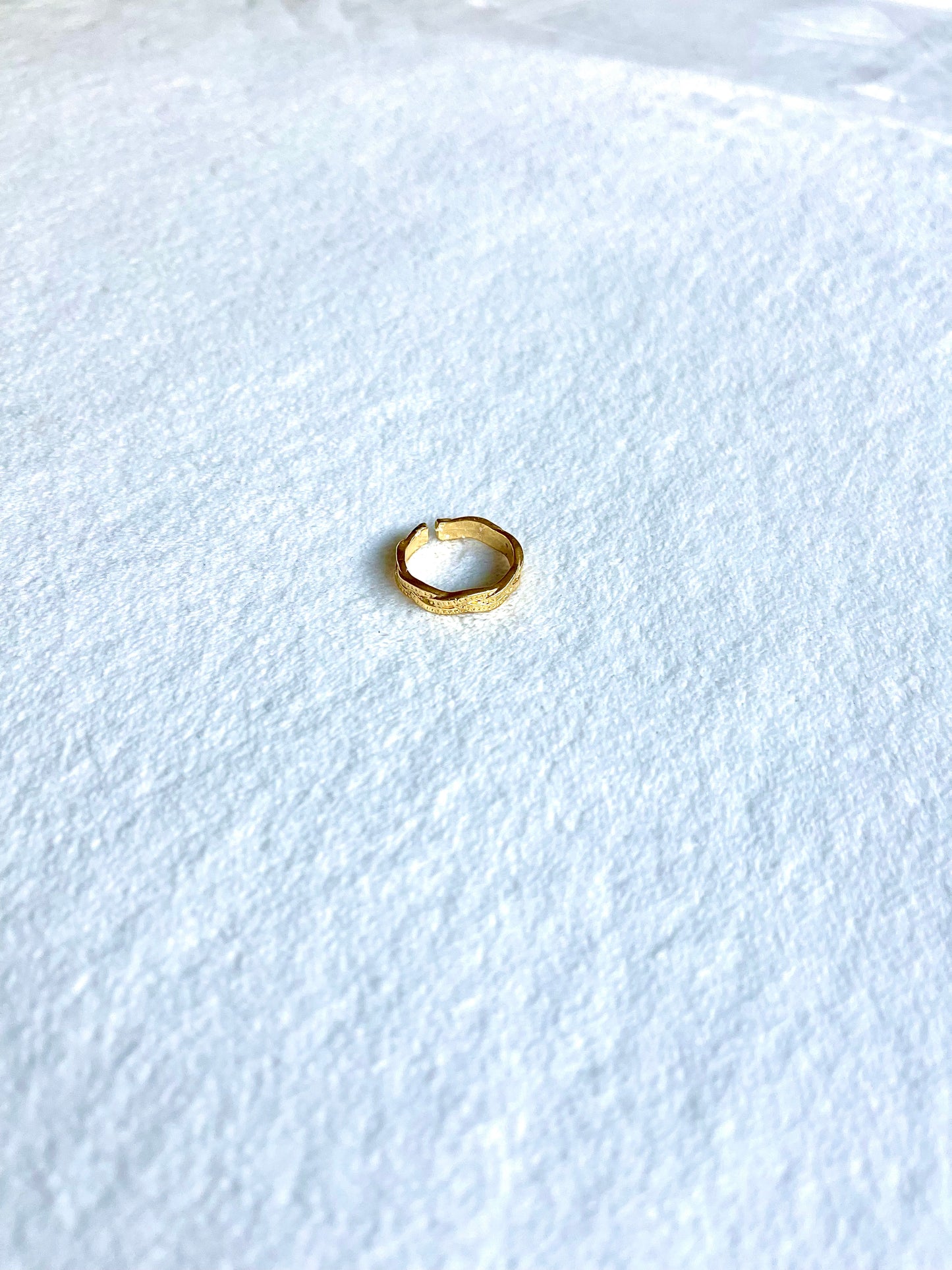 Jump Ring Brushed Gold
