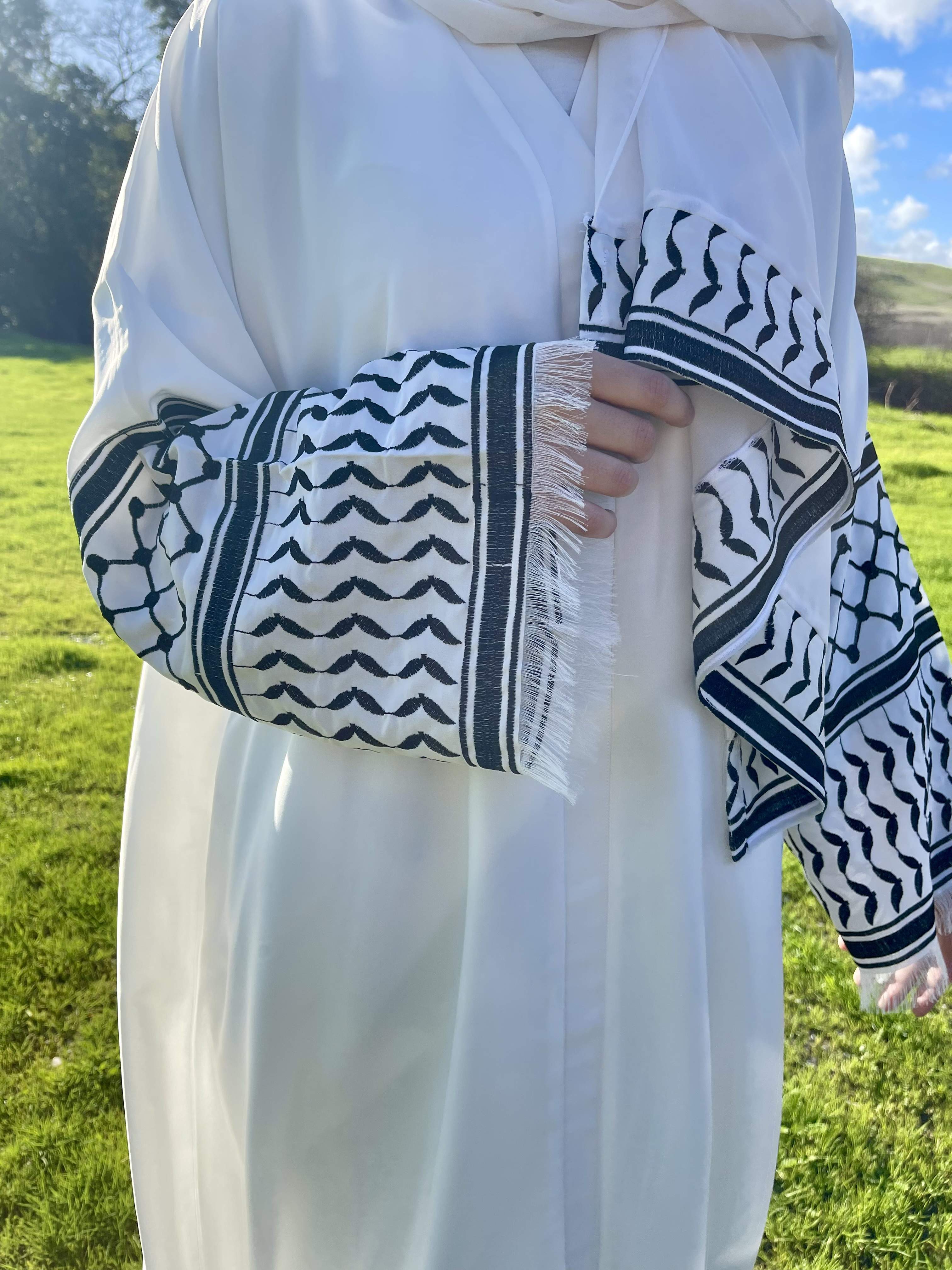 Simple kuffiyeh Abaya