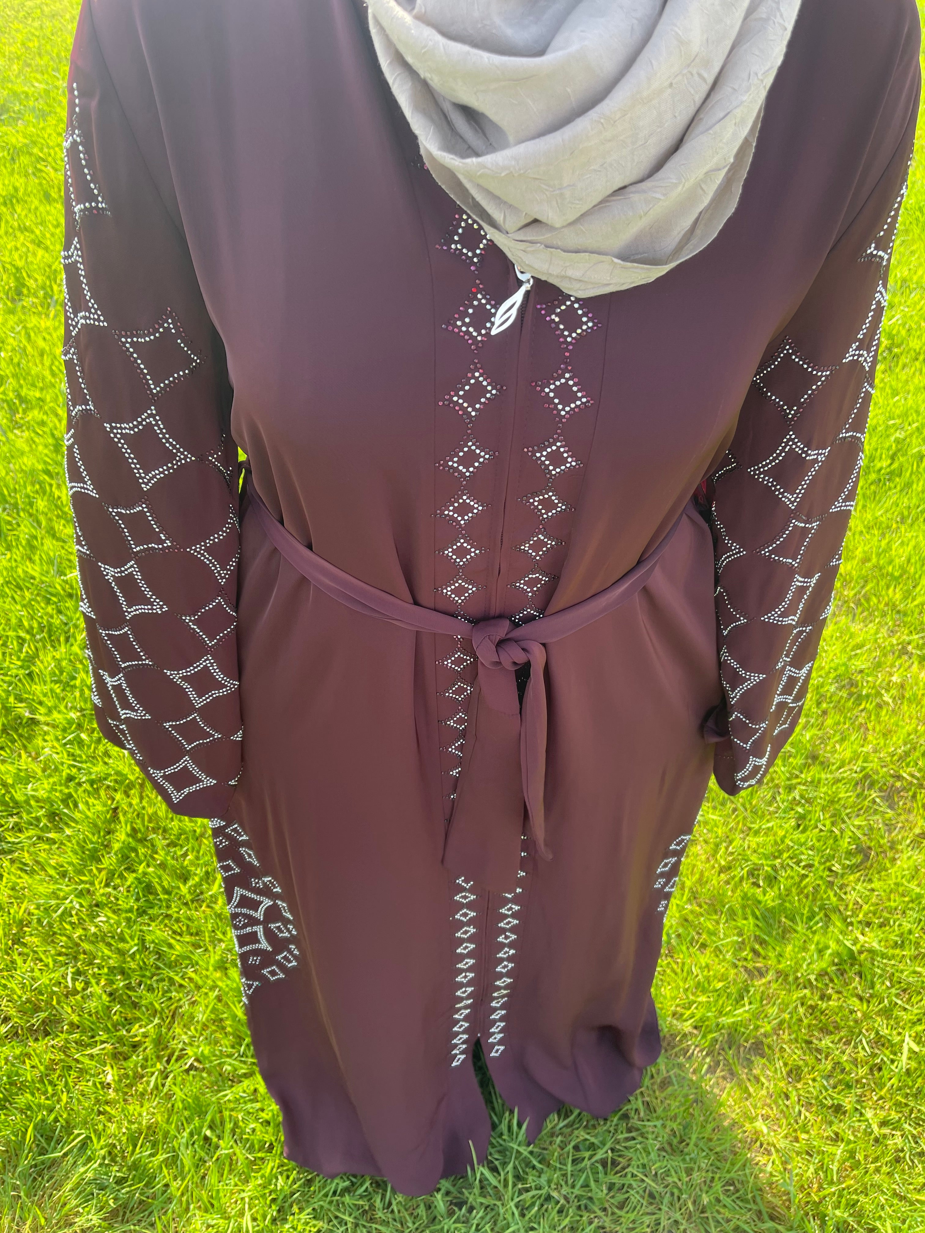 Sequenced Abaya