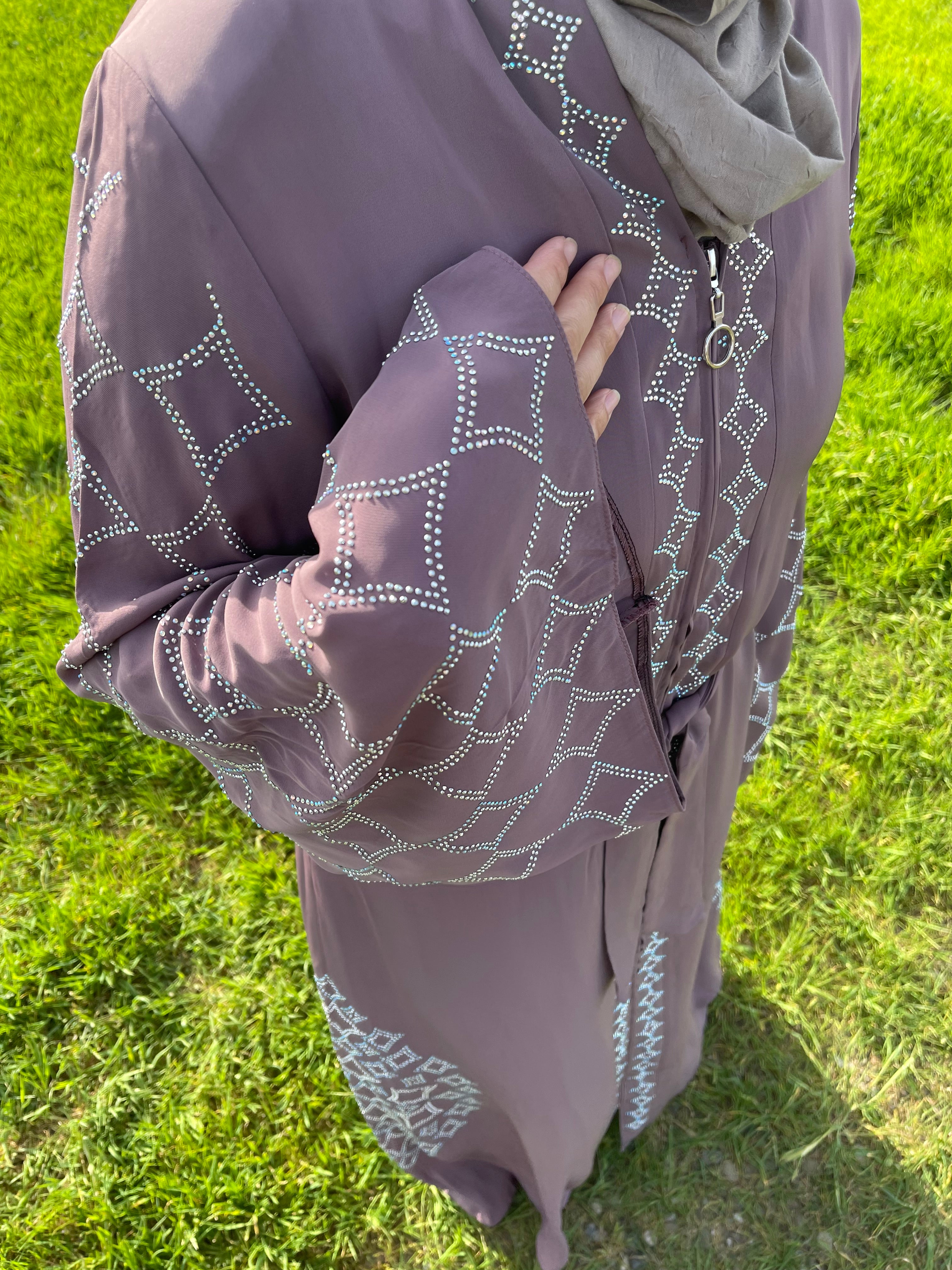 Sequenced Abaya