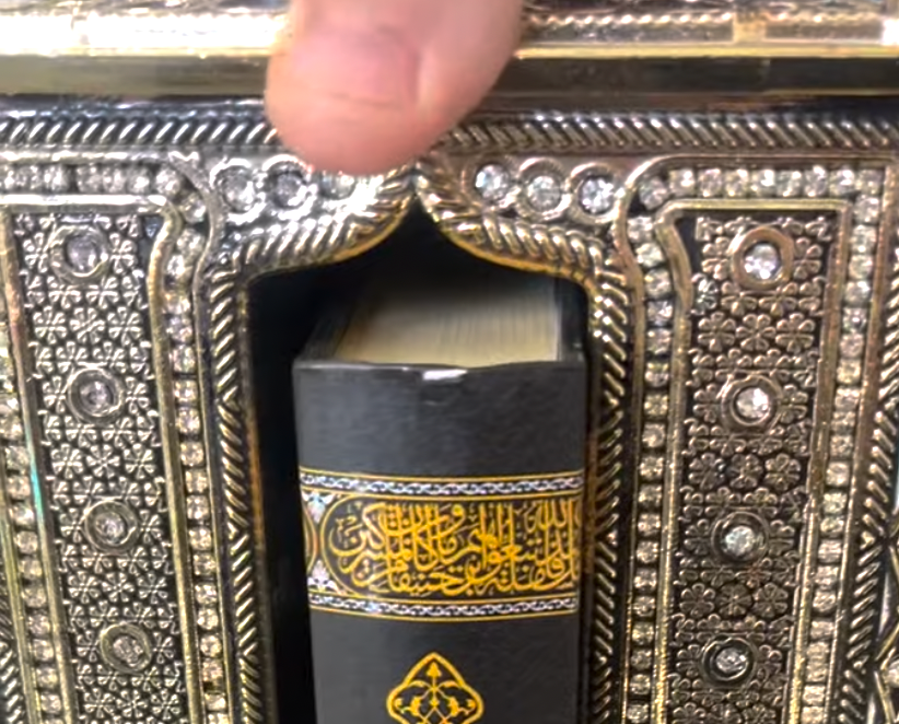 Kaaba Replica Gift Set